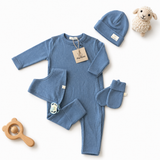 Neugeborenen-Set aus zertifizierter feiner Merinowolle „Newborn Essentials“