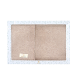 Warme und kuschelige Wickeldecke aus MeriBoo-Merinowolle