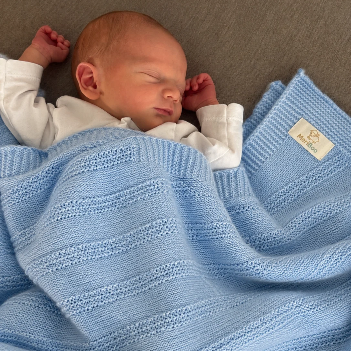 Luxuriöse Babydecke aus 100 % zertifizierter Merinowolle – 80 x 80 cm