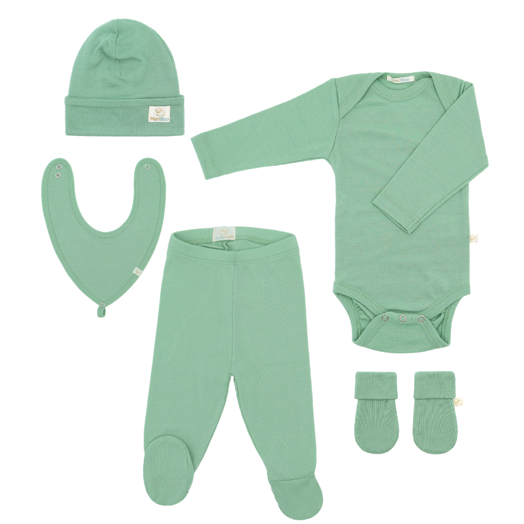 Geburtsset aus zertifizierter feiner Merinowolle „Newborn Essentials Plus“